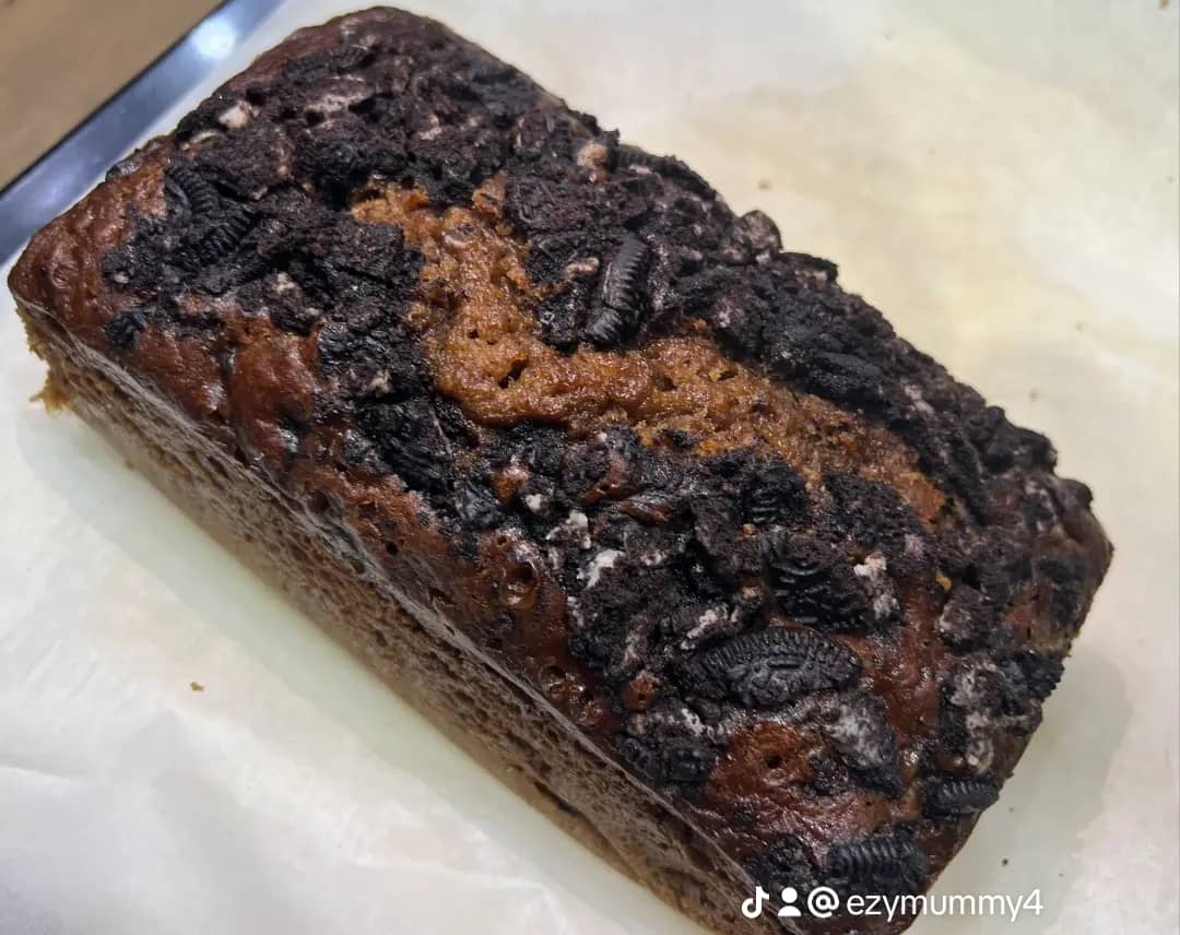 Oreos banana bread