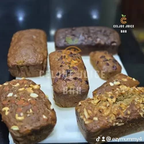 Classic banana bread